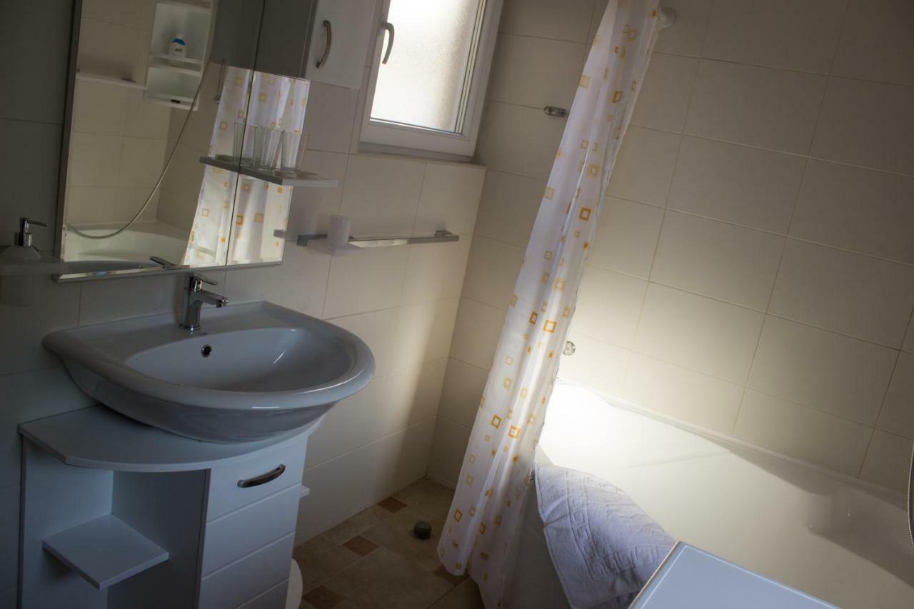 Our Way S Apartment With Airco And Own Garage Sarajevo Ngoại thất bức ảnh